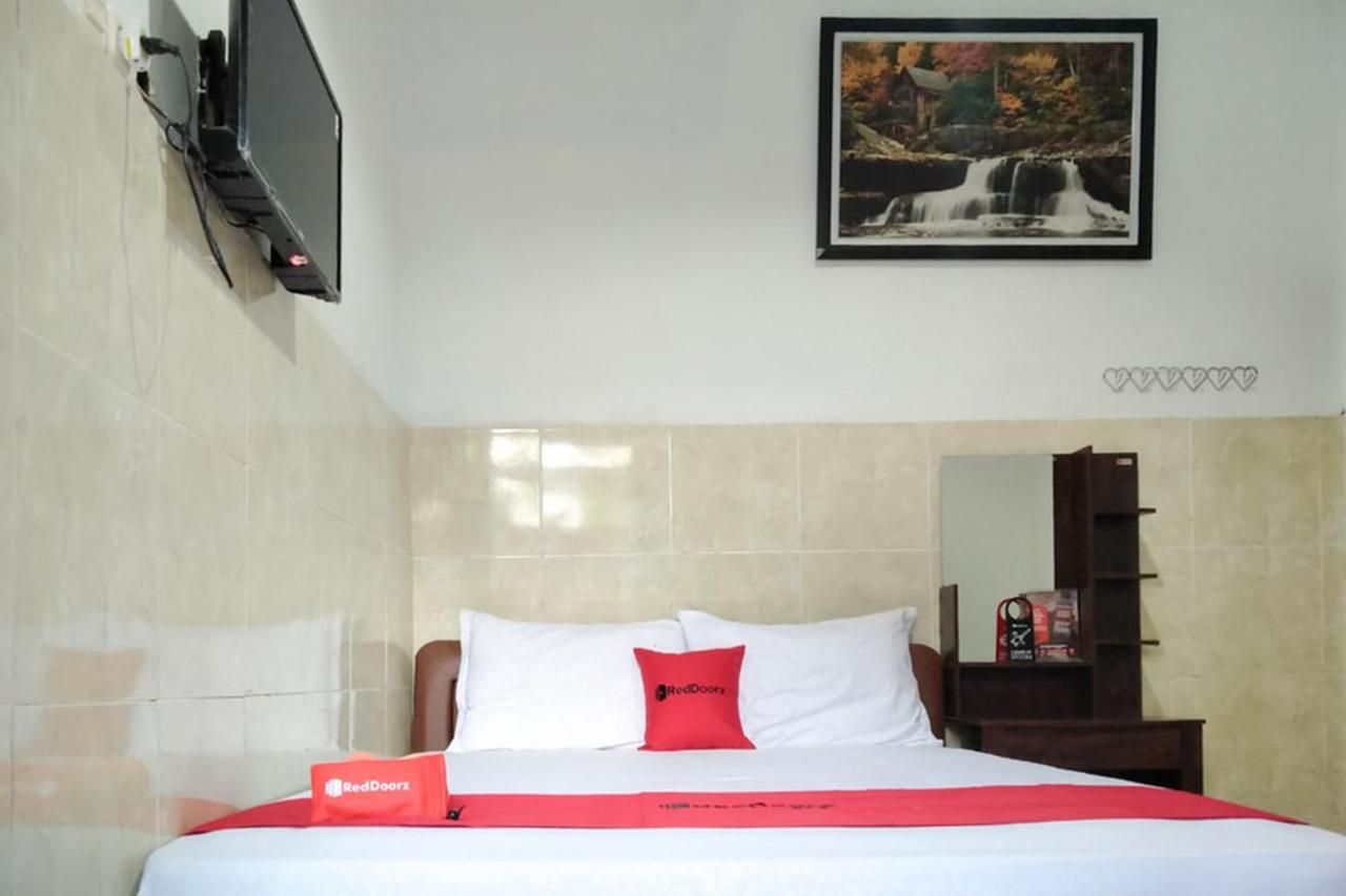 Reddoorz @ Hotel Surabaya Sumenep Zewnętrze zdjęcie