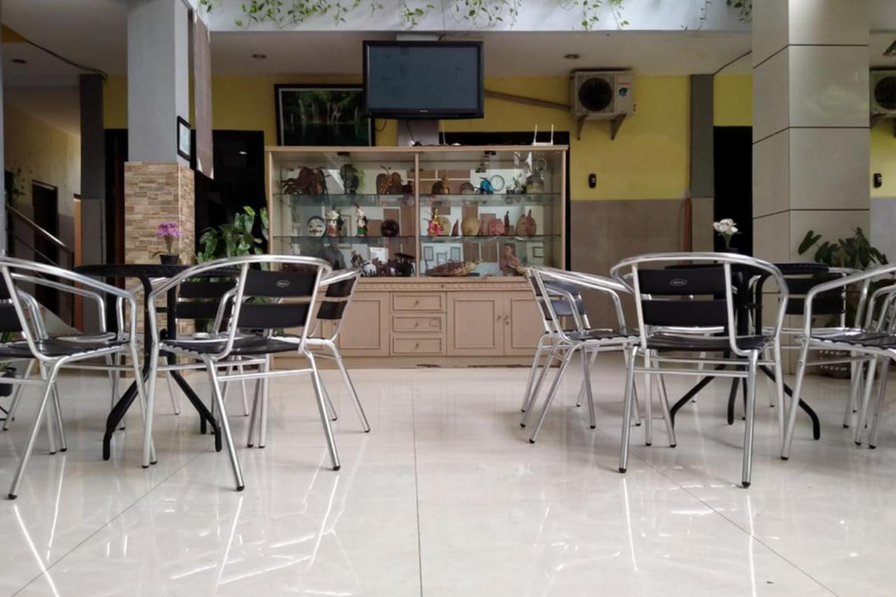 Reddoorz @ Hotel Surabaya Sumenep Zewnętrze zdjęcie